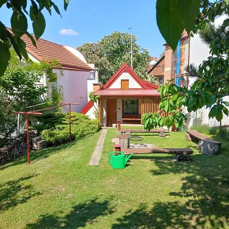 Na Sklepe U Prochazku Apartment Pouzdrany